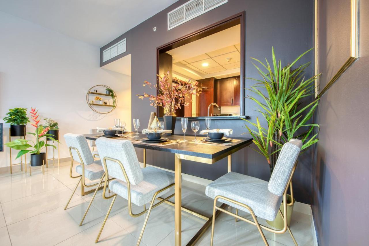 Maison Privee - Radiant Urban Retreat With Iconic Burj Khalifa Vws 迪拜 外观 照片